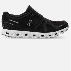 On cloud 5 classic black